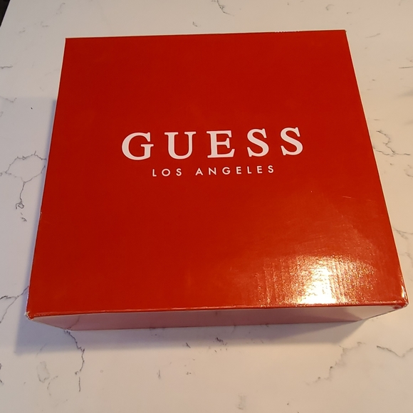 Guess Boots - Picture 3 of 3